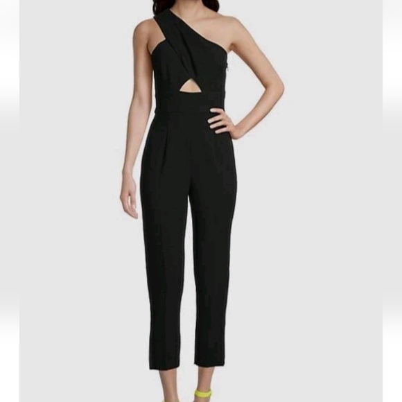 NWT Black Halo Womens Cut out Asymmetrical Black Jumpsuit Size 2